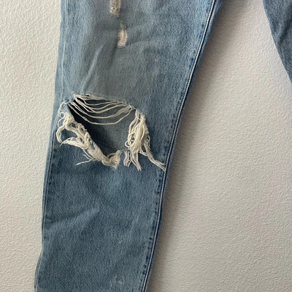 Levi’s Wedgie Straight Distressed High Rise Jeans in Light Blue Size 28 - Picture 3 of 15